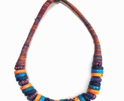 Trendy Thread & Bead Necklace in Blue