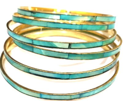 Bright Shell Bangles in Green – Set of 6