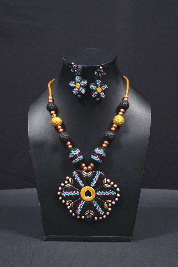 Terracotta necklace and earring set - Elegant designer