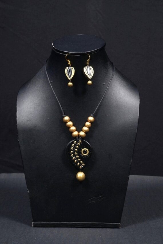 Terracotta Pendant Necklace and Earring Set