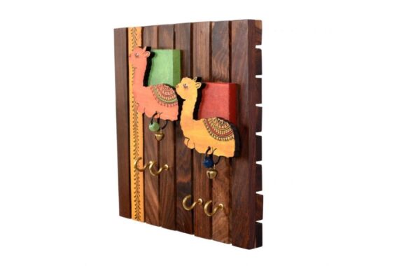 Trendy Camel Design Wood Key Holder