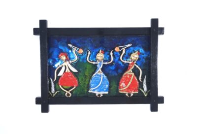 Trendy Mural Frame - Dancing Trio